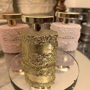New Oscar de la Renta  .17 oz